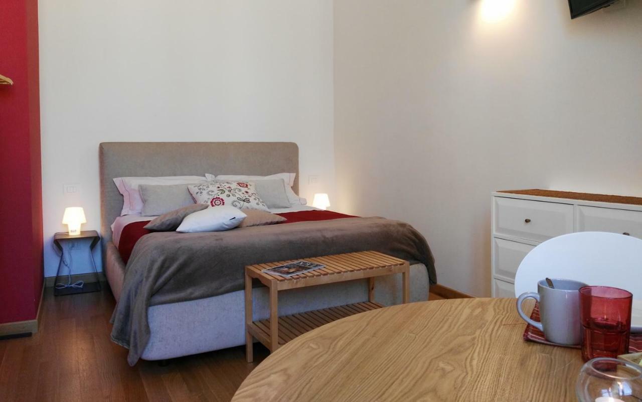 לצ'ה B&B La Casa Gialla מראה חיצוני תמונה